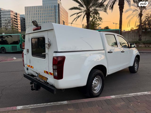 איסוזו די-מקס