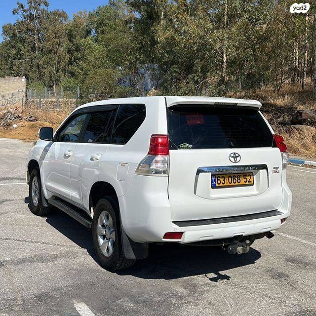 טויוטה לנד קרוזר