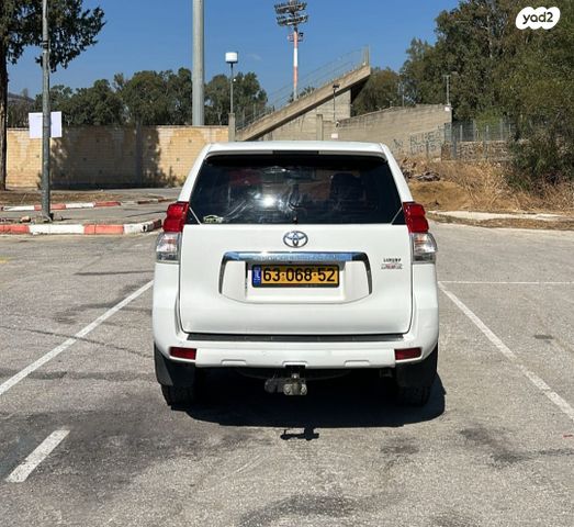 טויוטה לנד קרוזר