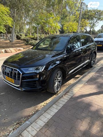 אאודי Q7