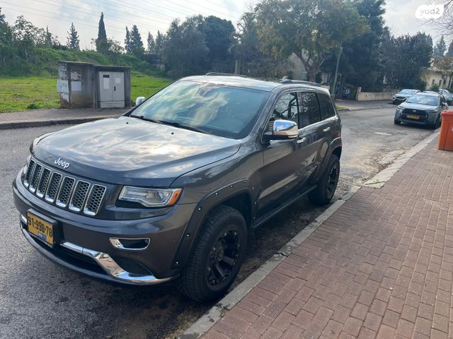 מודעת רכב ג'יפ גרנד צ'ירוקי