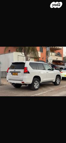 טויוטה לנד קרוזר