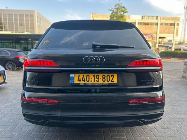 אאודי Q7