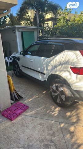 וולוו XC40