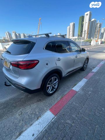 מודעת רכב אם ג'י EHS PHEV