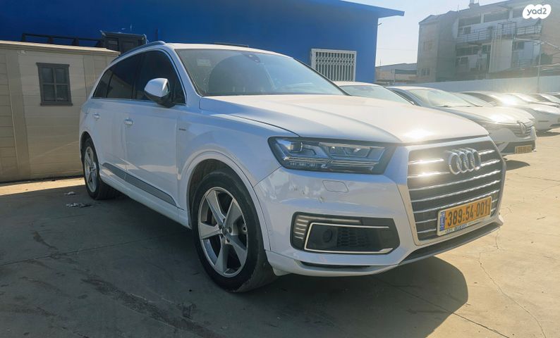 מודעת רכב אאודי Q7