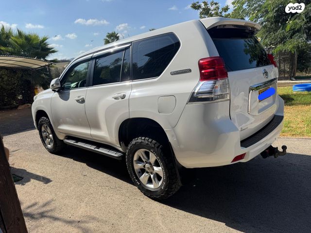 טויוטה לנד קרוזר