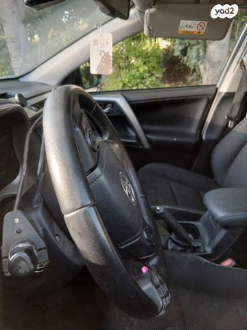 טויוטה RAV4