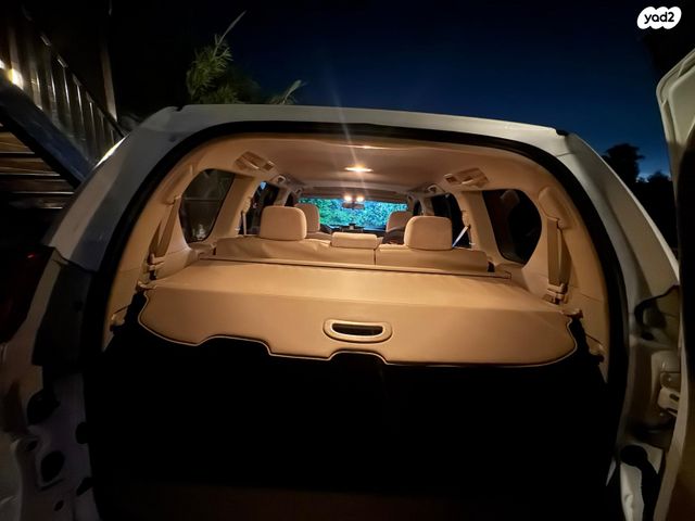 טויוטה לנד קרוזר