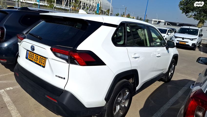 טויוטה RAV4