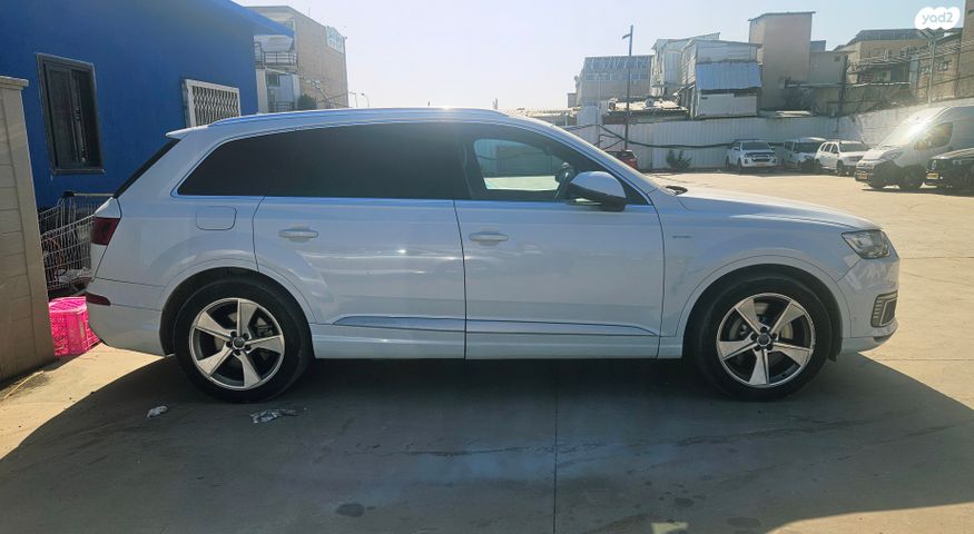 אאודי Q7