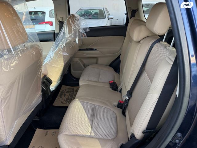 מיצובישי אאוטלנדר