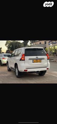 טויוטה לנד קרוזר