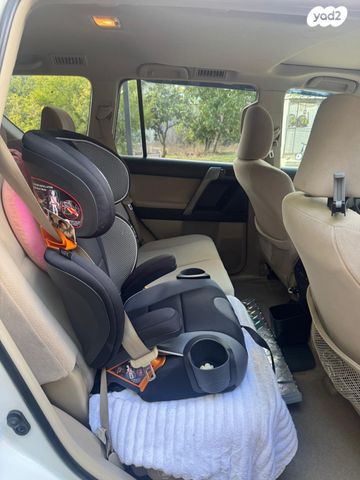 טויוטה לנד קרוזר