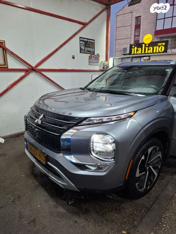 מיצובישי אאוטלנדר