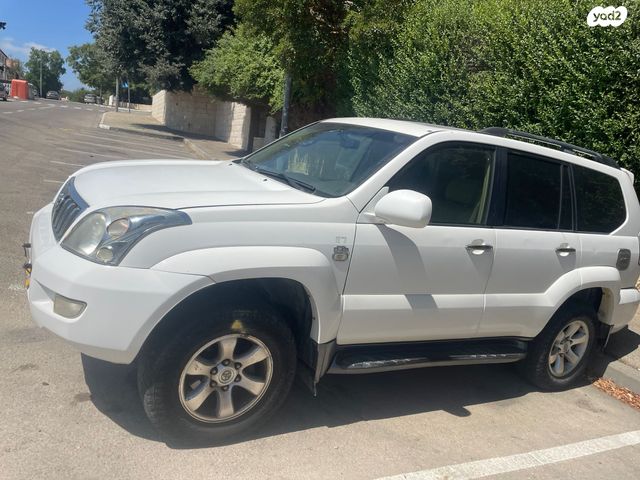 טויוטה לנד קרוזר