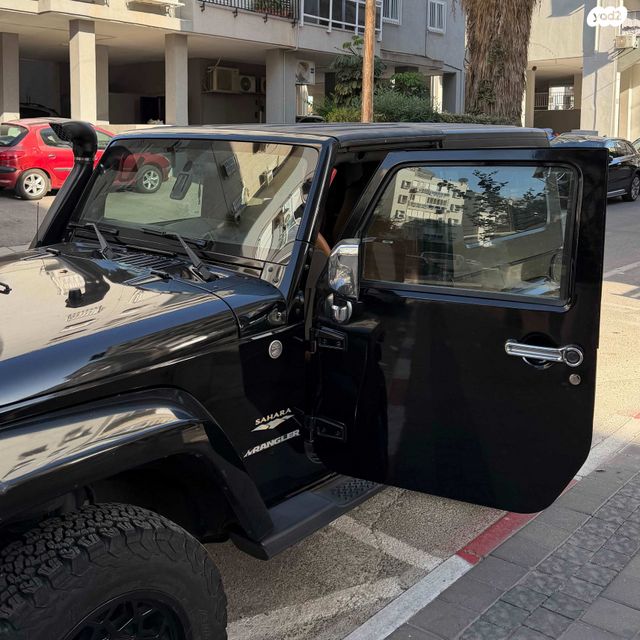 מודעת רכב ג'יפ רנגלר