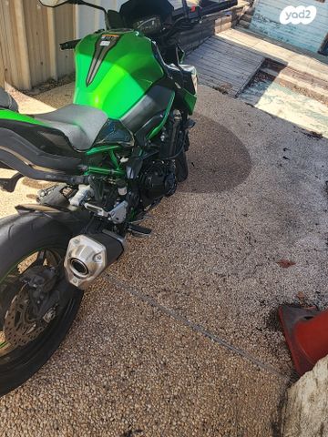 קאוואסאקי Z900