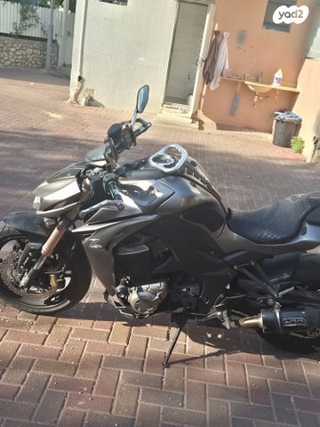 קאוואסאקי Z1000 ABS