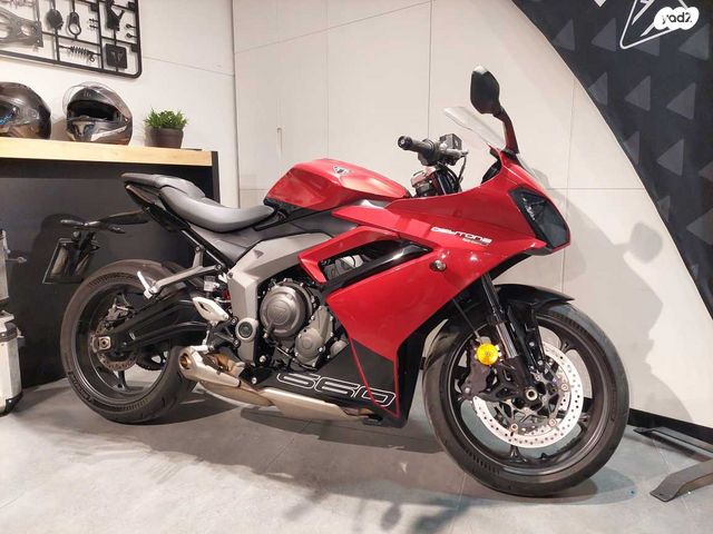 מודעת רכב טריומף דייטונה