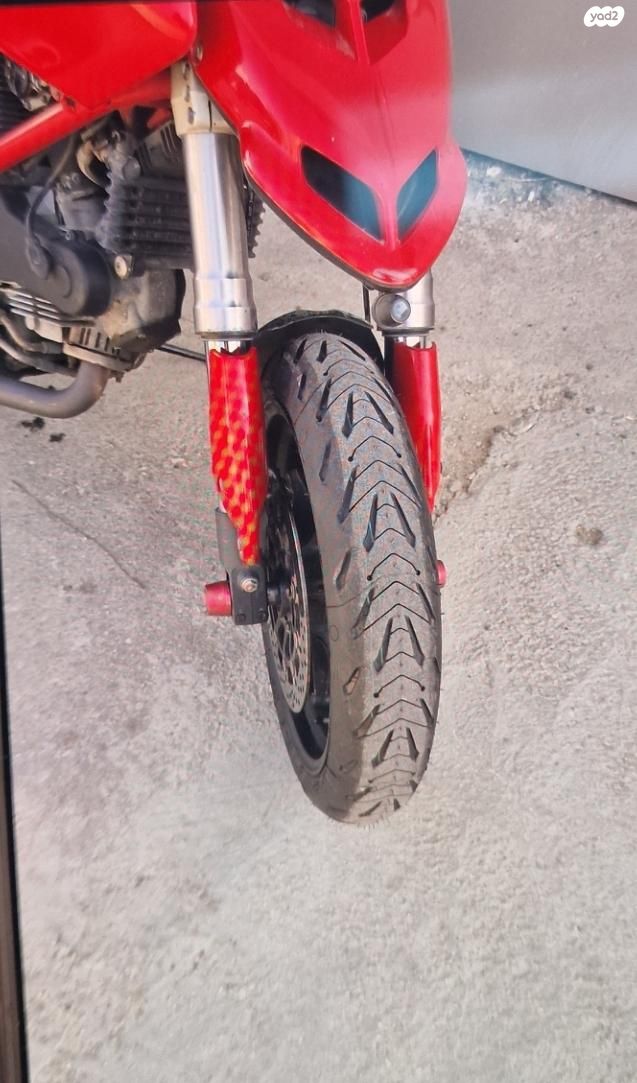 דוקאטי היפרמוטרד 1100S