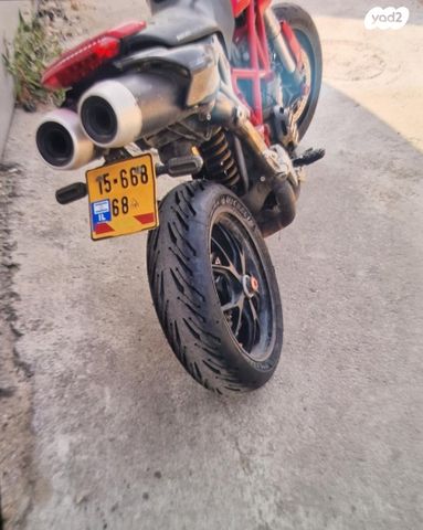 דוקאטי היפרמוטרד 1100S