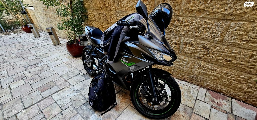 קאוואסאקי נינג'ה 650