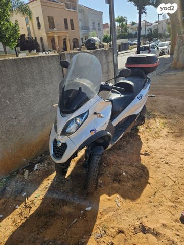 פיאג'ו MP3 300 LT