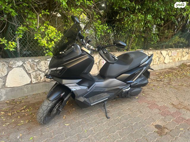 סאן יאנג ADX 300