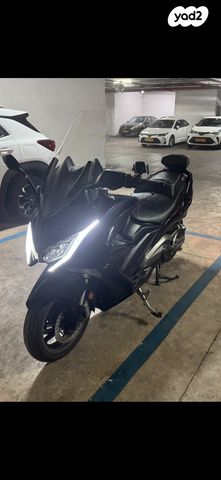 מודעת רכב קימקו AK 550