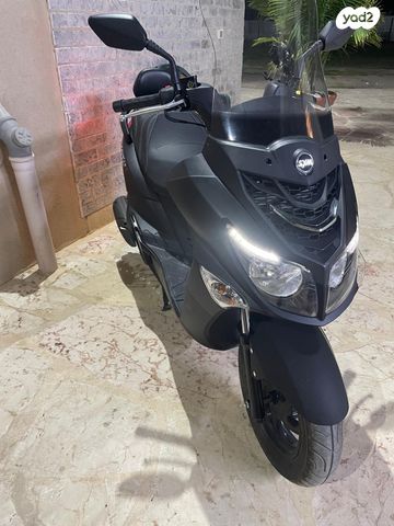 מודעת רכב סאן יאנג ג'וי רייד 200