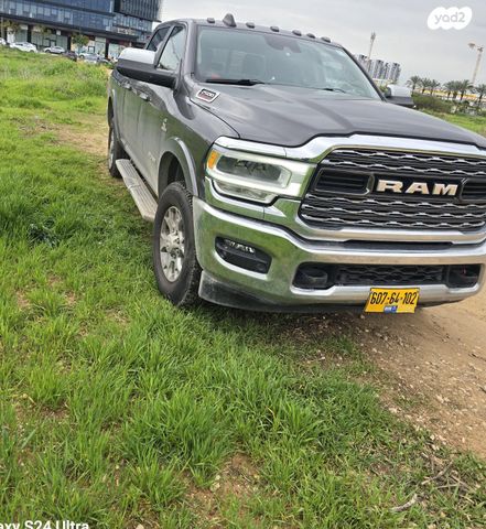 מודעת רכב דודג'