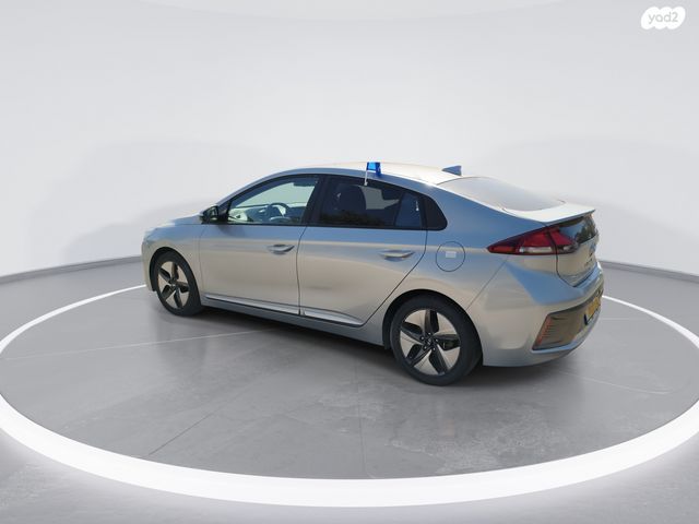 יונדאי איוניק