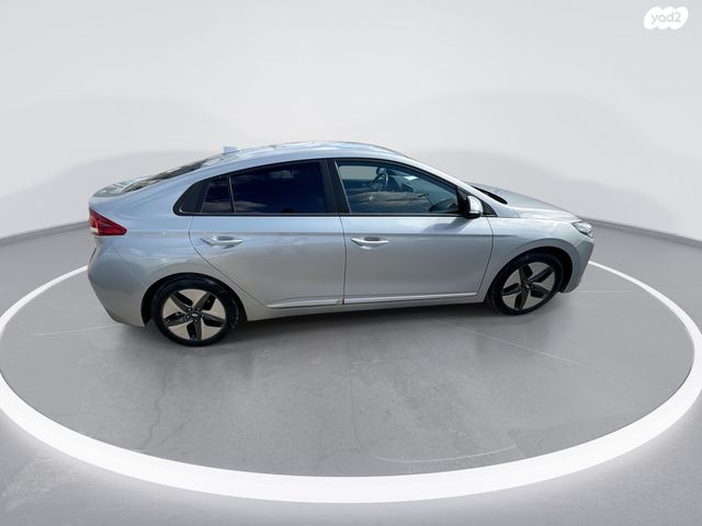 יונדאי איוניק