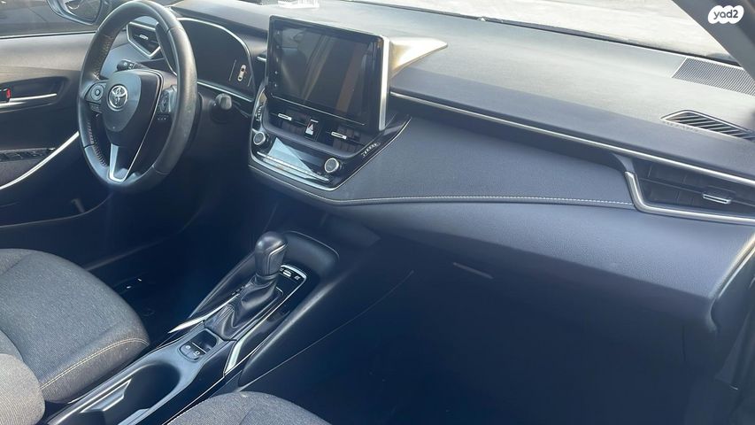 מודעת רכב טויוטה קורולה 1