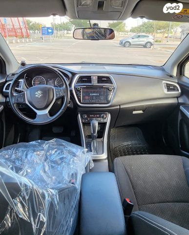 סוזוקי קרוסאובר