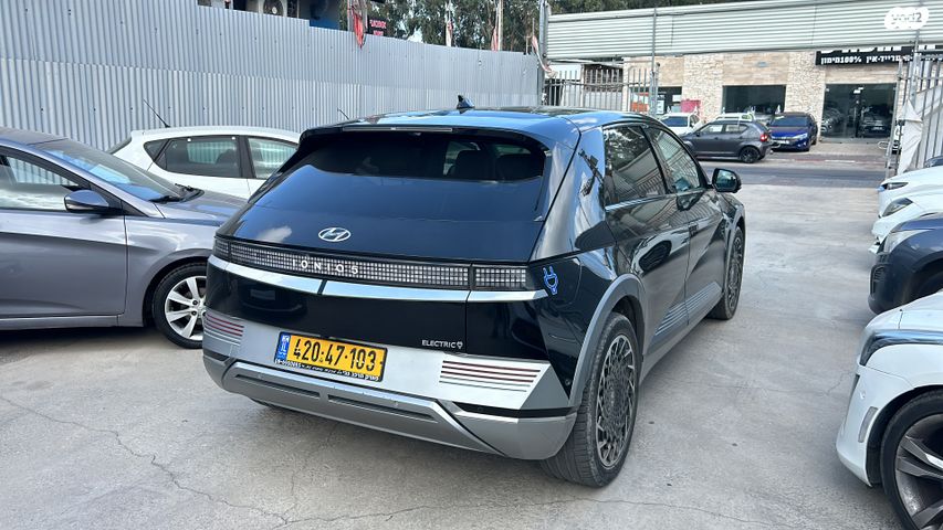 יונדאי איוניק 5