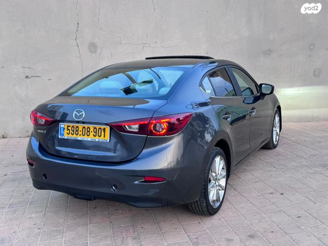 מאזדה 3