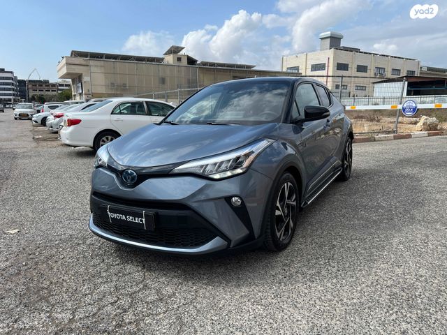 מודעת רכב טויוטה C-HR