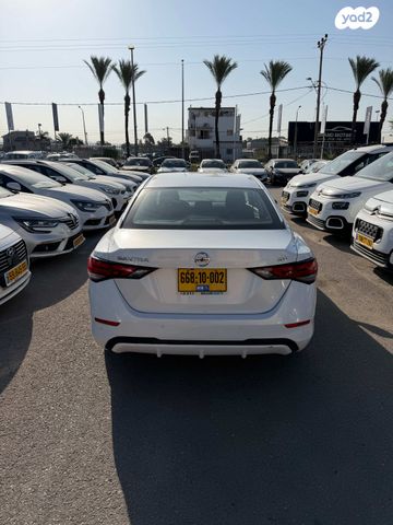 ניסאן סנטרה