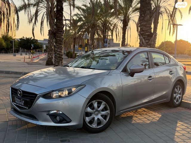מודעת רכב מאזדה 3