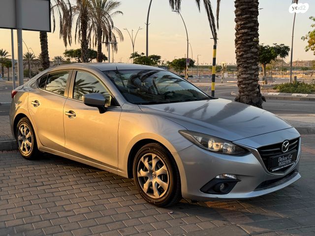 מאזדה 3