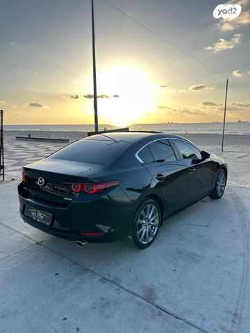 מאזדה 3