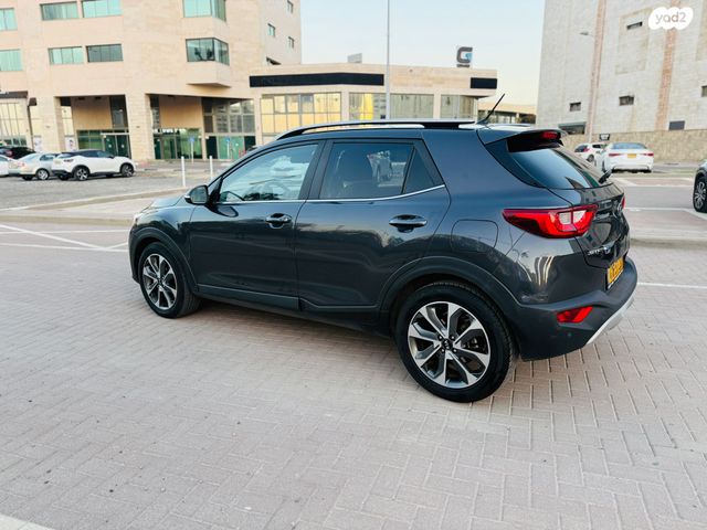 מודעת רכב קיה סטוניק 1