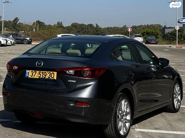 מאזדה 3