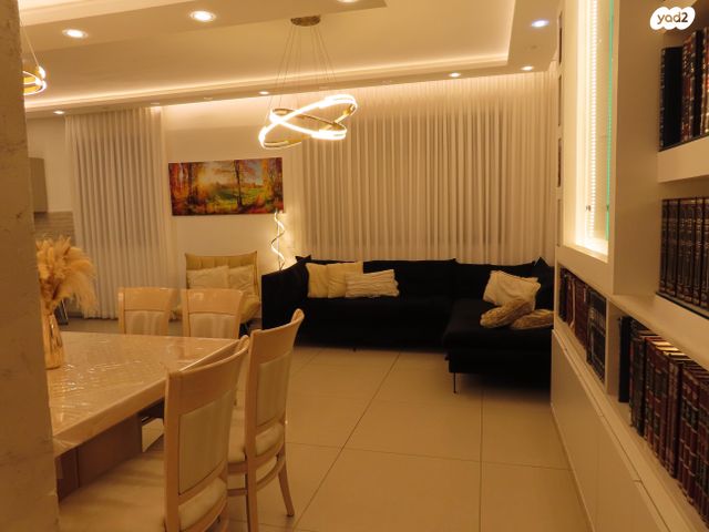 גג/ פנטהאוז, שדרות האמוראים 37, איילת השחר / רמת בית שמש ד-3, בית שמש