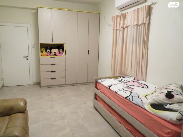 הרב אברהם יצחק הכהן קוק 19