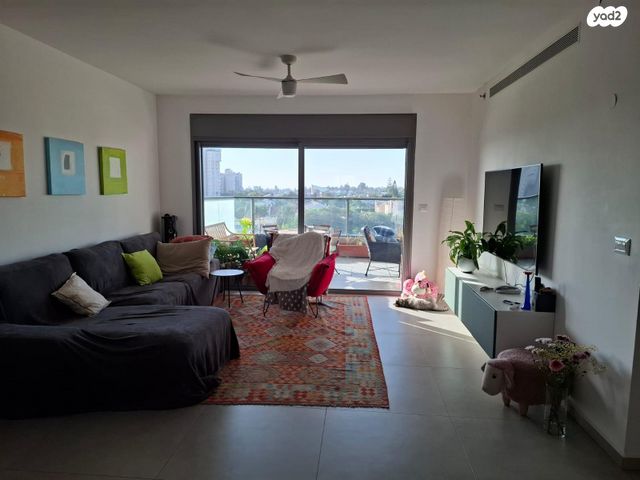 דרך הבשמים 2