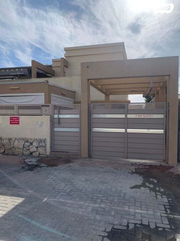 דו משפחתי, נחל פארן 34, גוונים, מצפה רמון