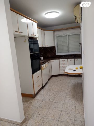 דירת גן, המצביאים 4, נאות יצחק, לוד